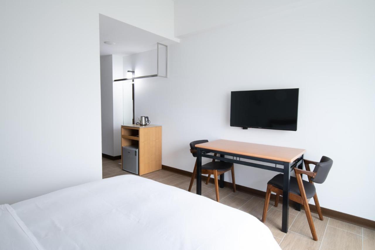 Liann Hotel Taichung Dış mekan fotoğraf